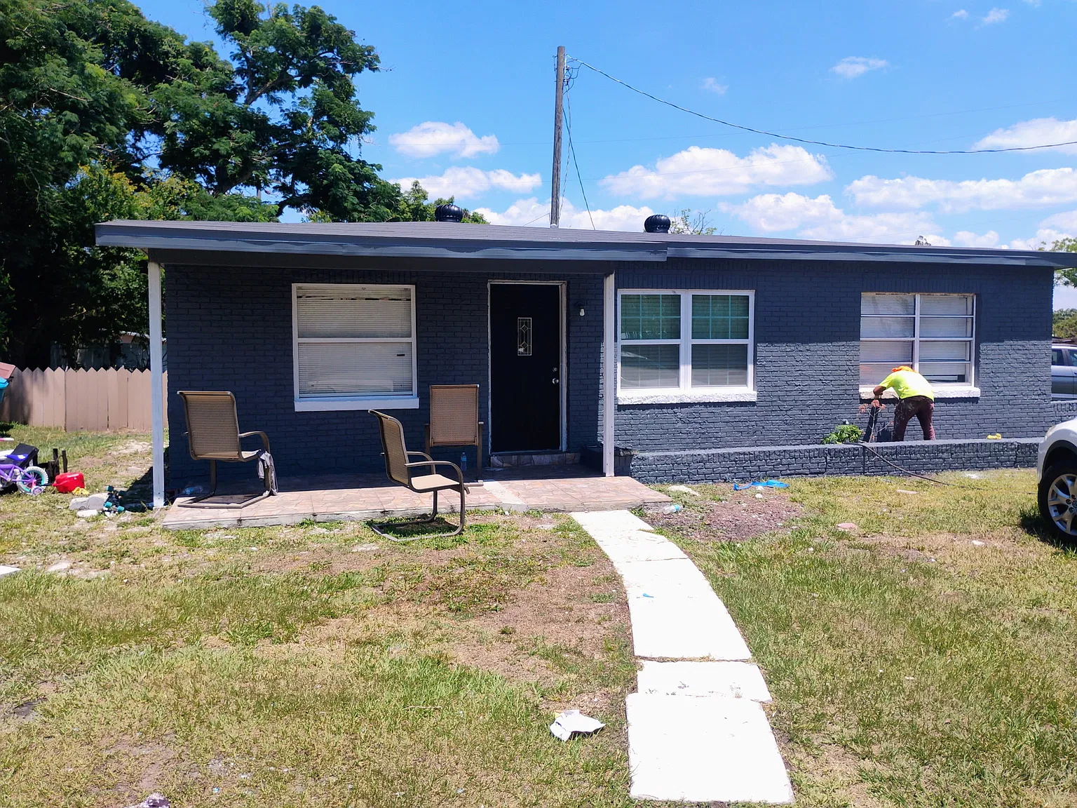 4 bed, 1200 sqft, $1,900 — Photo 1