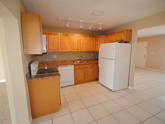 4th image of 8230 SW 11th St