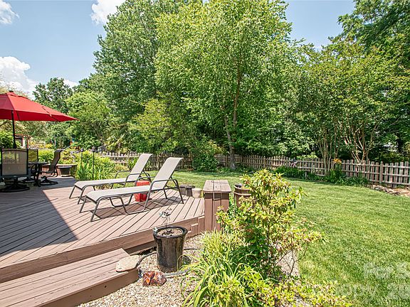 3rd image of 9301 Hanworth Trace Dr