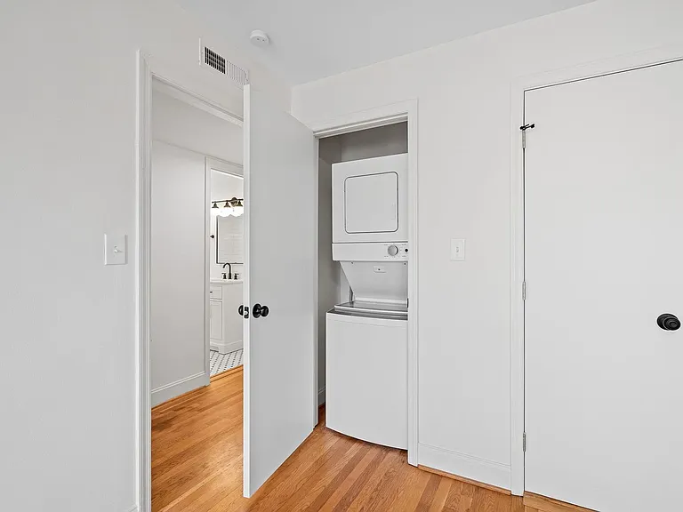 1121 West End Blvd — Photo 28