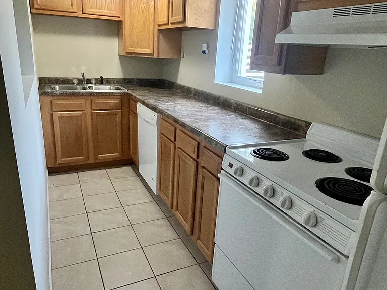 206 W Canedy St #B — Photo 3
