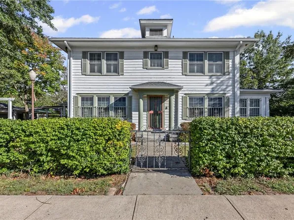 1220 E 51st St, Kansas City, MO 64110