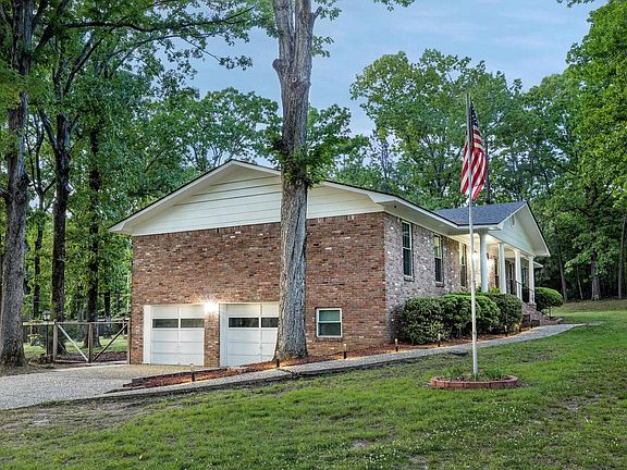 4th image of 15 Shady Ln