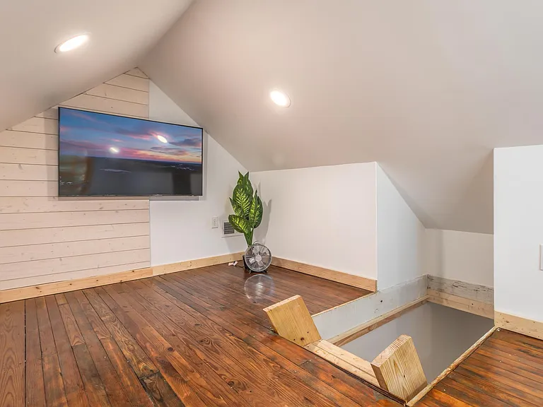 36 Pasadena Dr — Photo 2