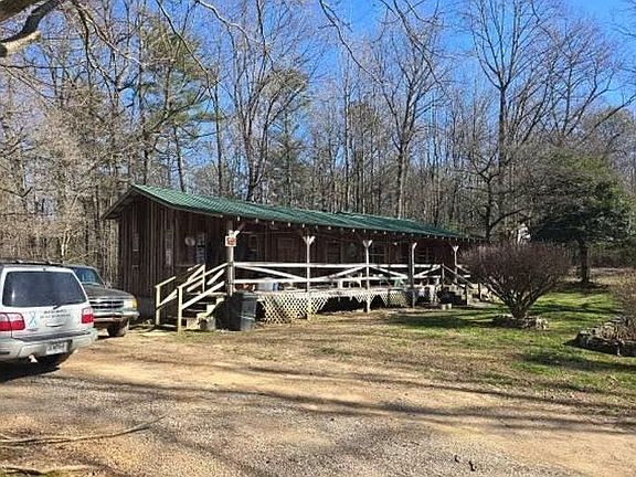 3rd image of 390 Ebenezer Rd