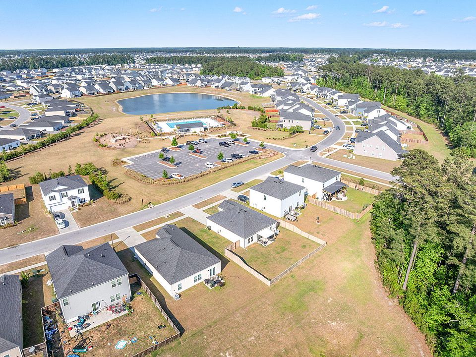 1st image of 313 Squire Pope Rd