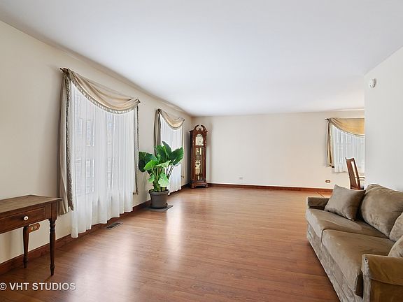 3rd image of 8619 Kathleen Ln
