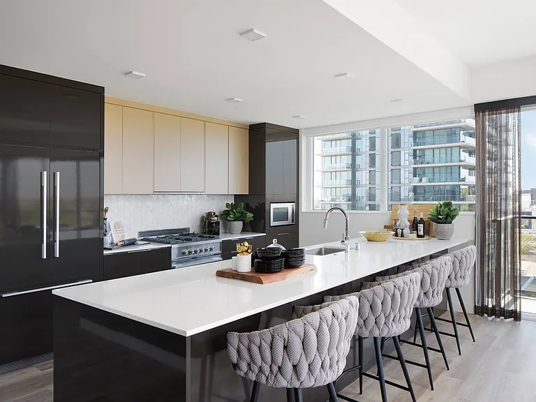 525 Olive — Photo 18