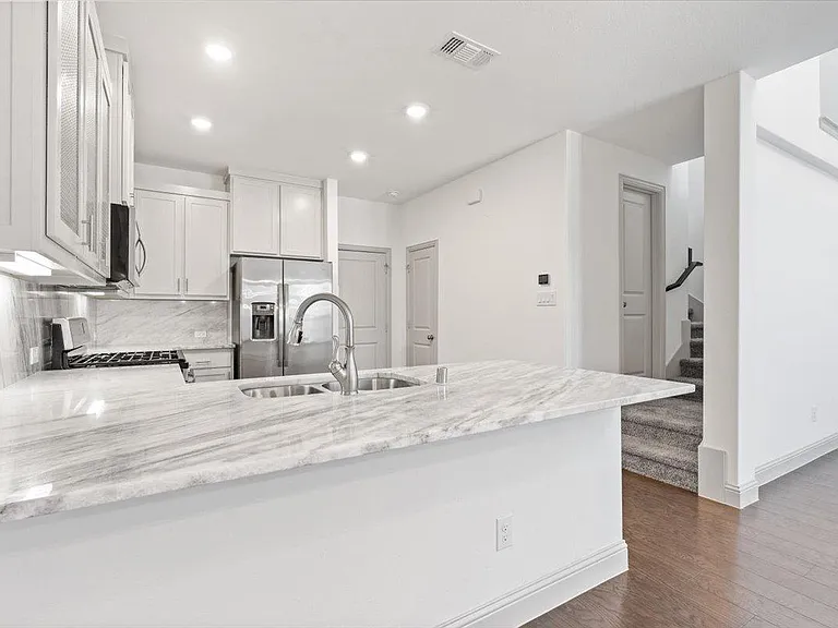 4725 Smokey Quartz Ln — Photo 6