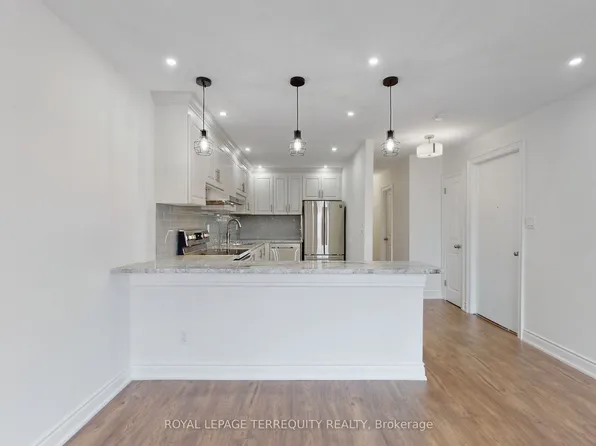 690 Wilson Ave #A, Toronto, ON M3K 1E1