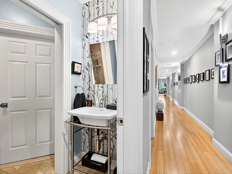 325 S Salina St #2 — Photo 34
