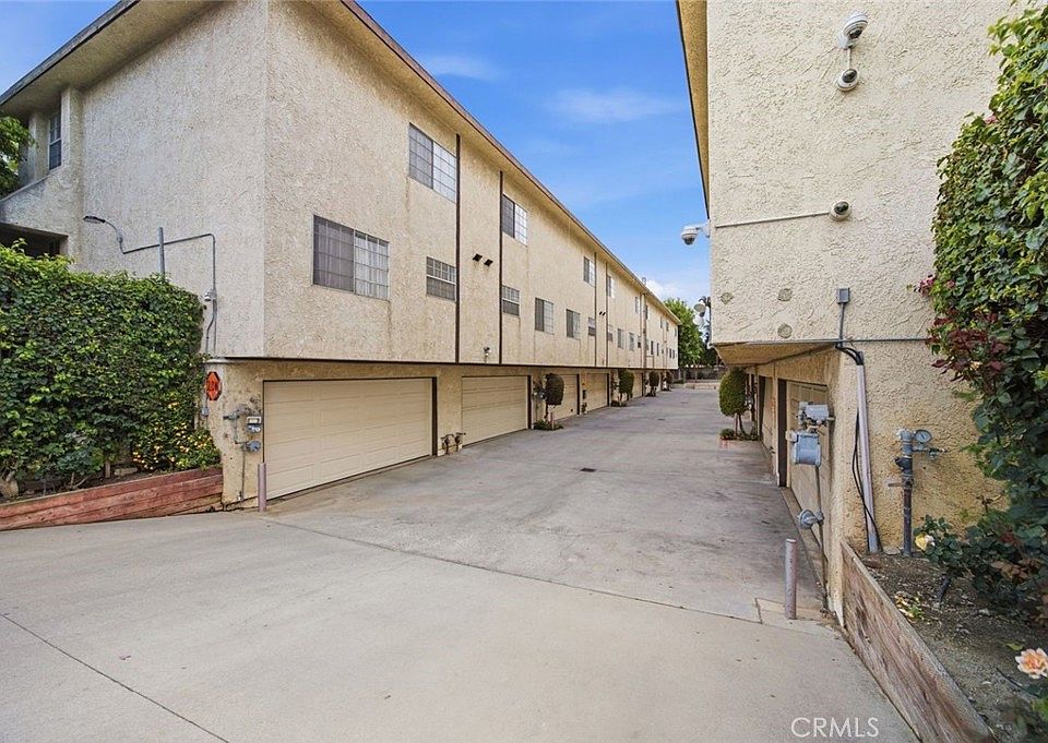 1st image of 8927 Cedros Ave APT 8