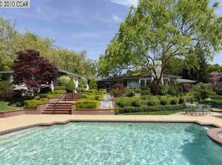 8 Sycamore Rd, Orinda, CA 94563