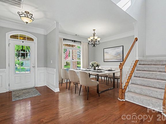 5th image of 8435 Whitehawk Hill Rd