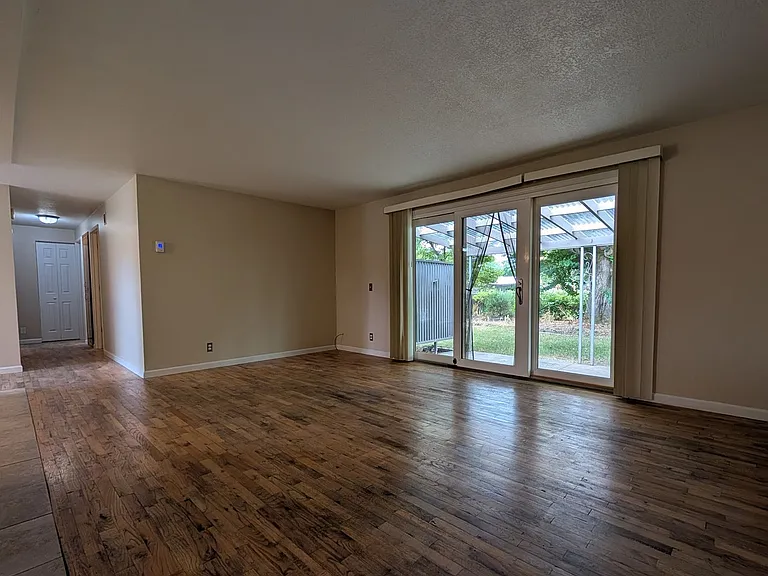 3338 Gardenia Way — Photo 8