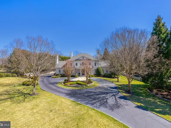 345 Springvale Rd, Great Falls, VA 22066