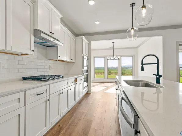 1065 Maplehurst St, Decatur, AL 35603