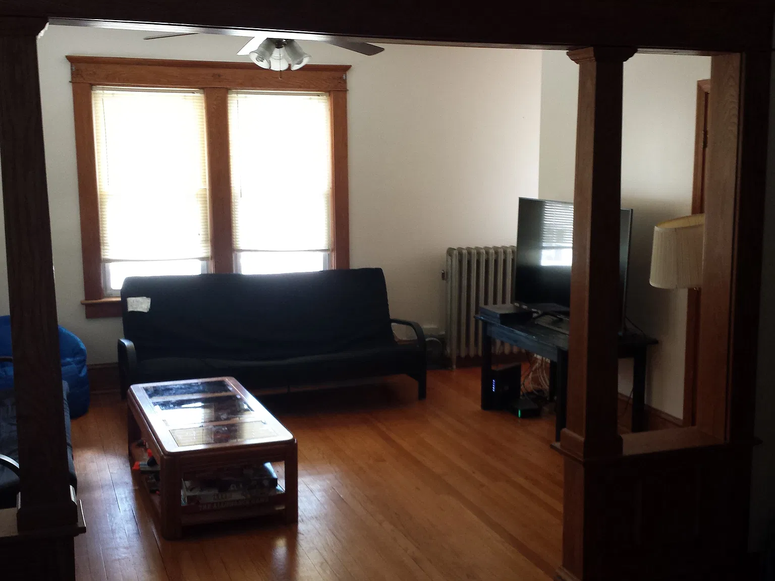 3 bed, 1200 sqft, $1,900 — Photo 2