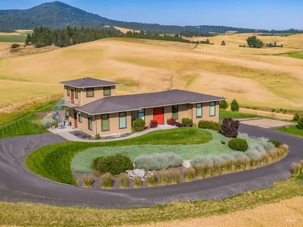 1010 Idlers Rest Rd, Moscow, ID 83843