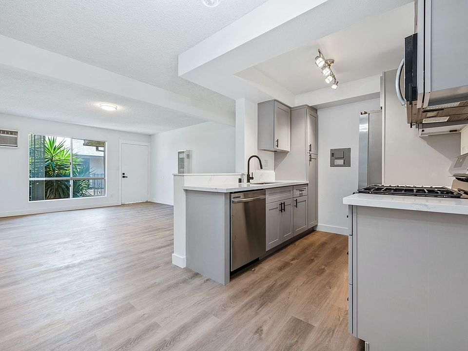 1st image of 5565 Ackerfield Ave #219