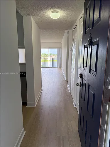 8560 N Sherman Cir #404 Photo 1