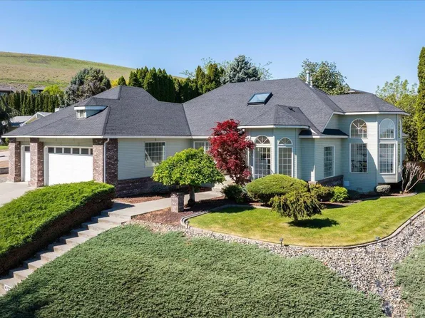 4702 S Palouse Ct, Kennewick, WA 99337