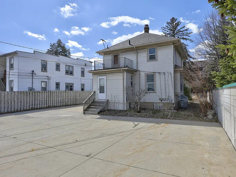 813 S Center St — Photo 40