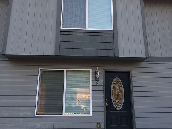2nd image of 445-449 NE West Ave #445-3
