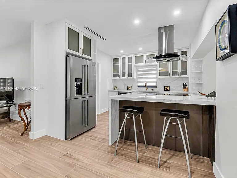 1015 Pizarro St — Photo 7
