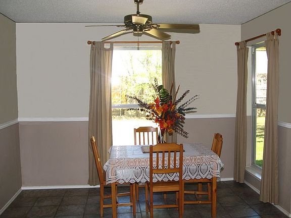 Breakfast area open to kitchen and family room