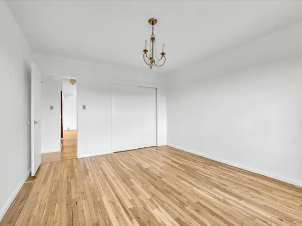 877 Bay Ridge Avenue image 16 of 20