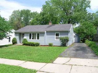 139 N Greenview Ave, Mundelein, IL 60060
