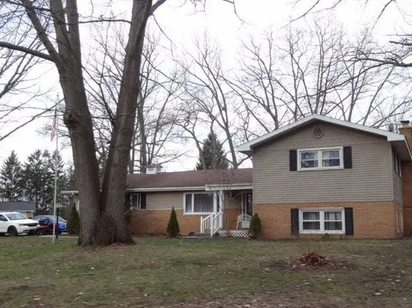 4905 Forman Dr, Fort Gratiot, MI 48059