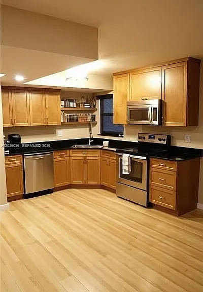 400 Valencia Ave #0 — Photo 13