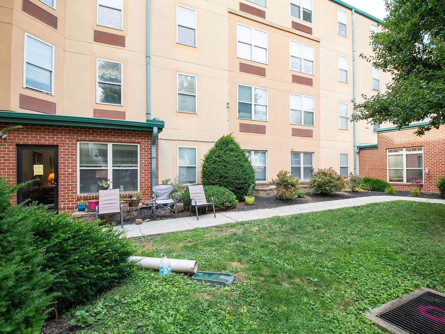 Providence House — Photo 1