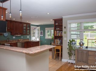 3 Augustus Rd #1, Waltham, MA 02452
