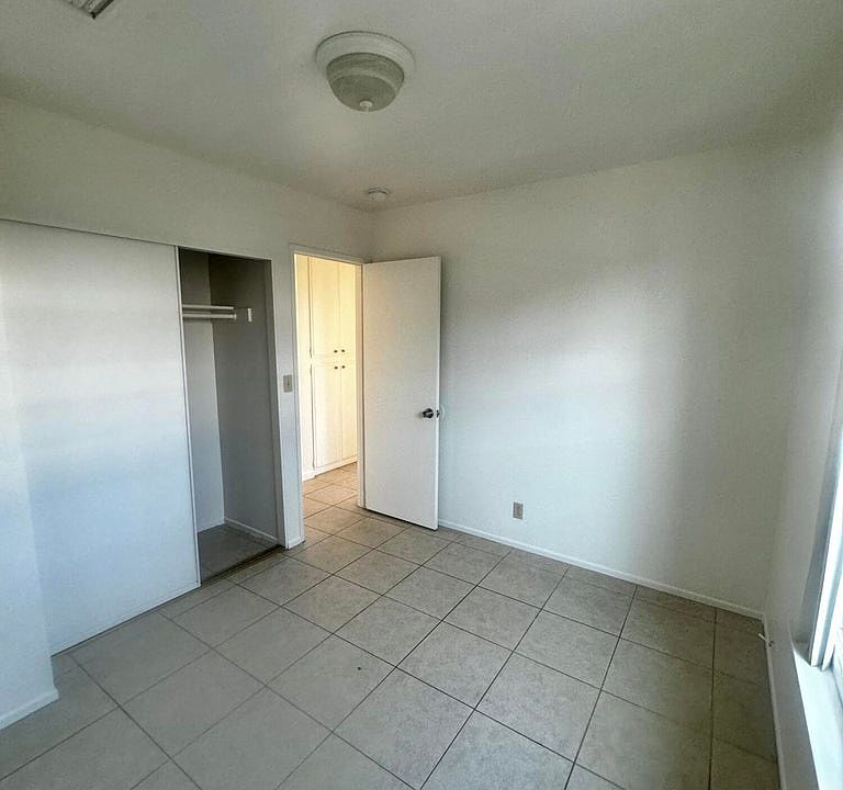 1st image of 10274 Palm Dr
