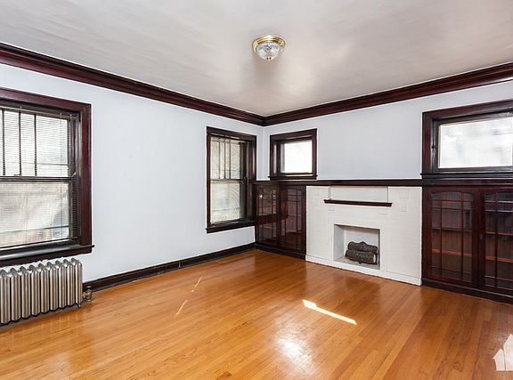 2nd image of 2822 N Mildred Ave #1