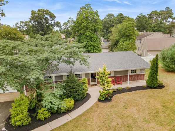 1 Park Cir, Absecon, NJ 08201