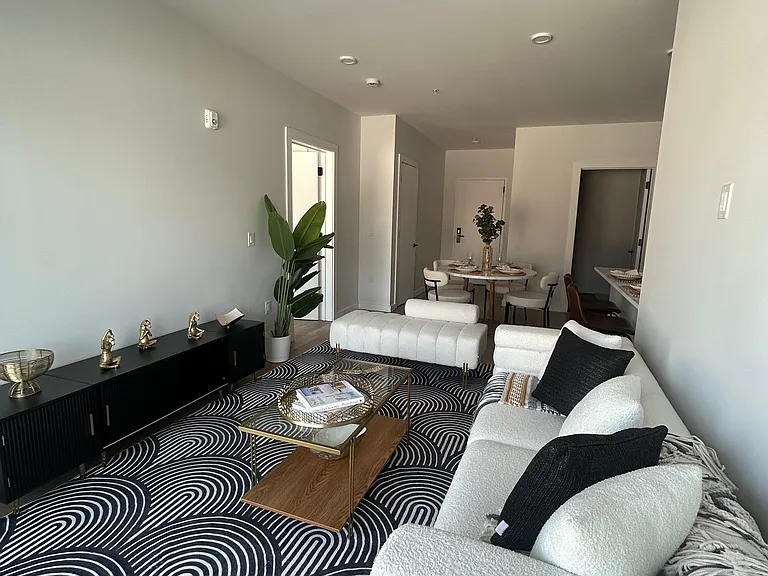 6 Madison St #VAR1 — Photo 8