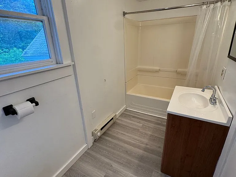 47 South Street — Photo 11