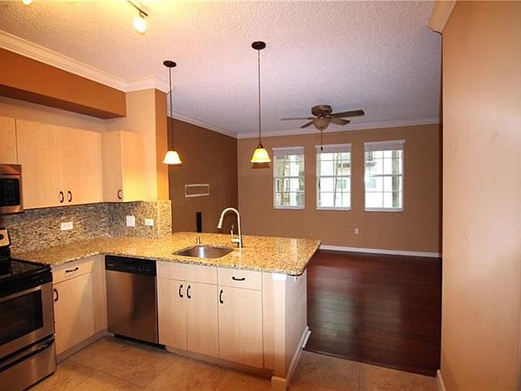 3rd image of 533 NE 3rd Ave APT 219