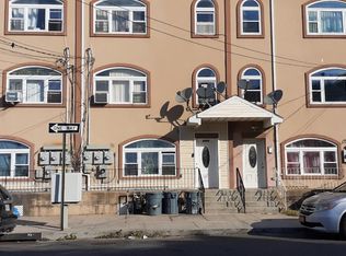 29-24 Lewmay Rd #1, Far Rockaway, NY 11691