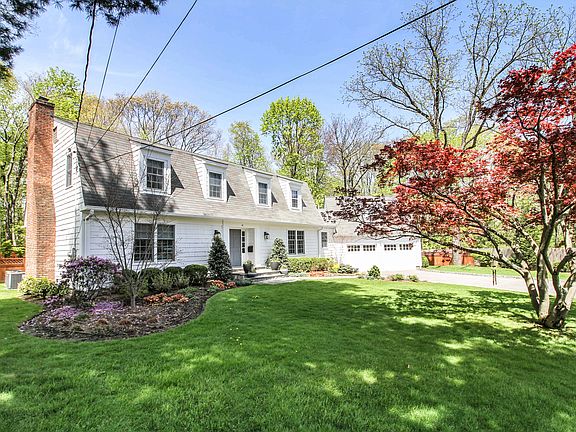 2nd image of 32 Marjory Ln