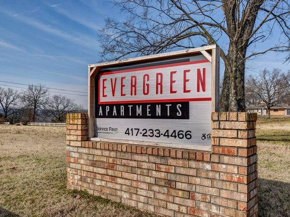 616 Evergreen St #17