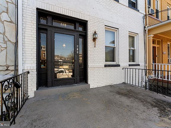 4th image of 818 Upshur St NW