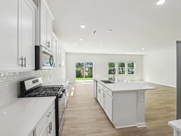 1208 Whitespire Way, Zebulon, NC 27597