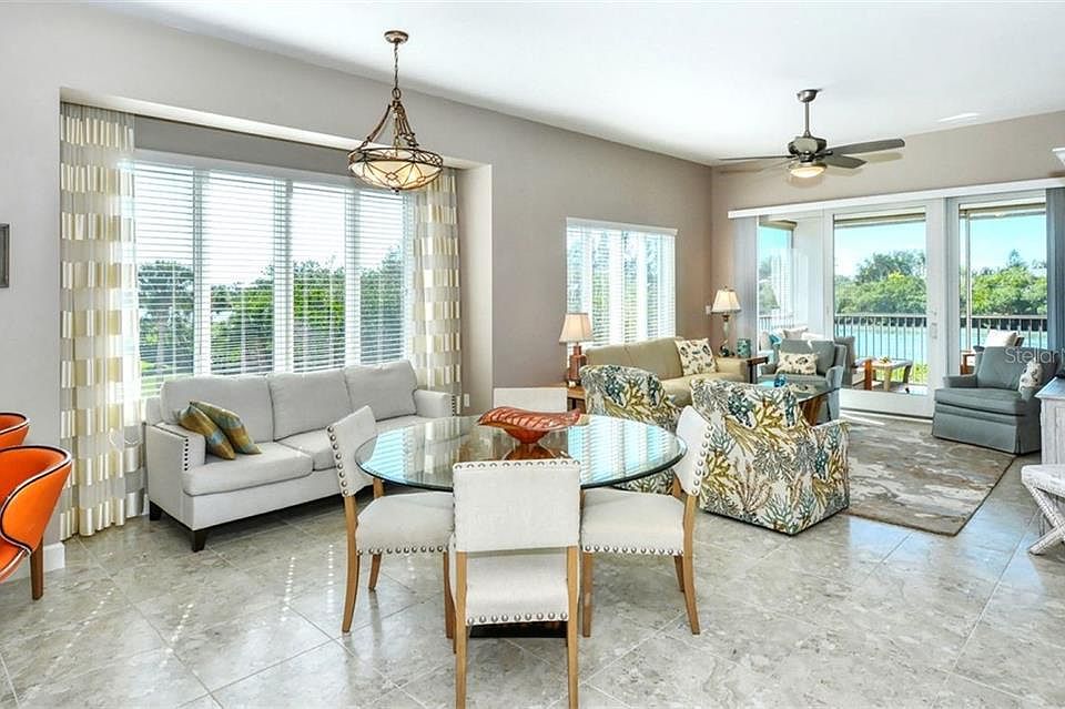 2nd image of 11160 Hacienda Del Mar Blvd #D201