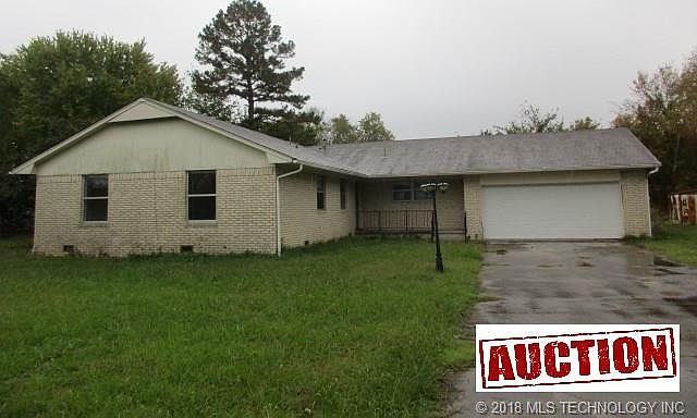 1st image of 910 W Emberton Ave