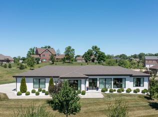 910 Leland Ridge Rd, Columbia, MO 65203